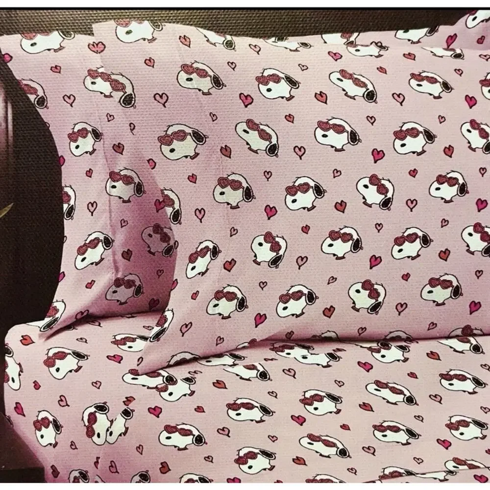 New! Peanuts Snoopy “Heart Eyes” Joe Cool Queen Sheet Set Berkshire & Home